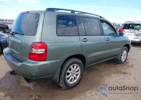 2005 Toyota Highlander z USA, uszkodzony, nr VIN JTEGD21A150121824